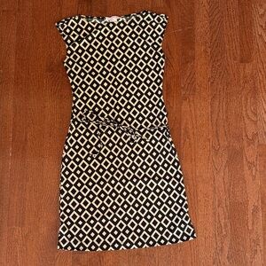 Elegant Black and Cream Geometric Dress